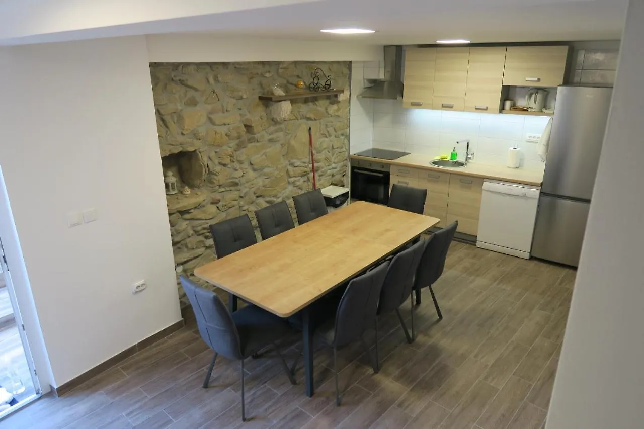 Holiday Home Ljubicic Baska  0*, Baska (Krk)
