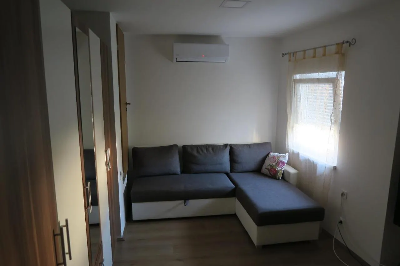 Holiday Home Ljubicic Baska   Baska (Krk)