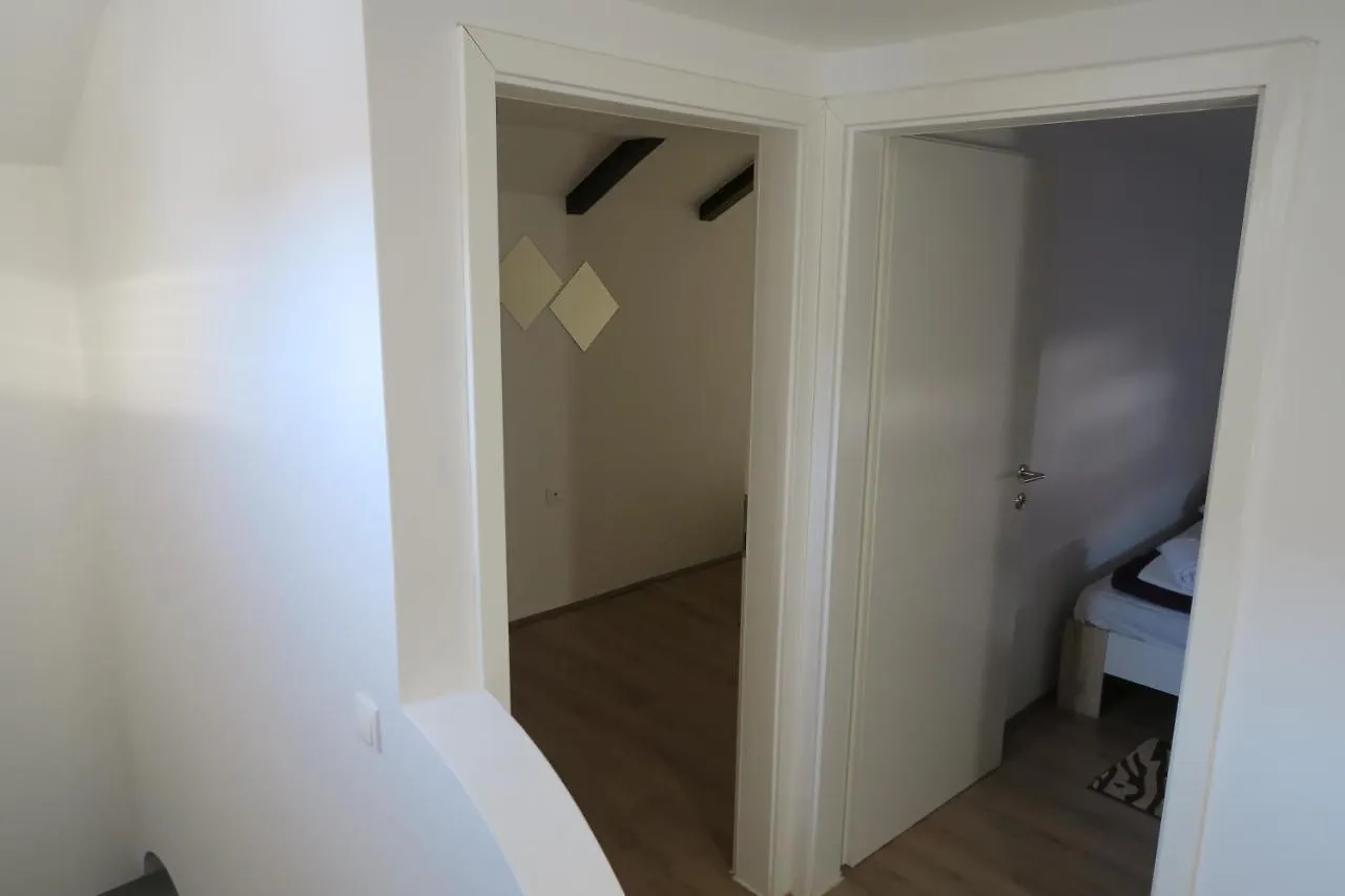 Holiday Home Ljubicic Baska  0*, Baska (Krk) Croatia