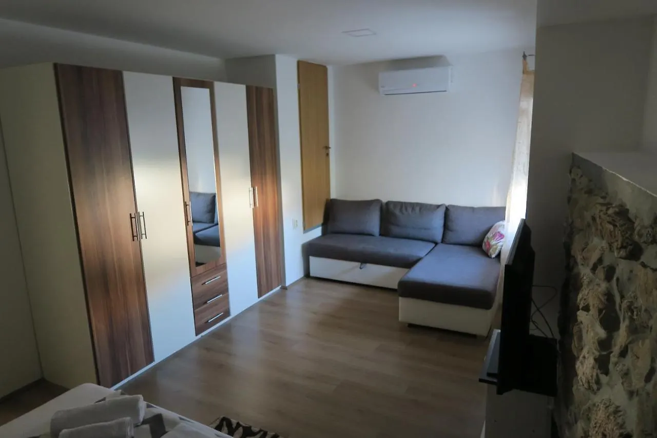 Holiday Home Ljubicic Baska